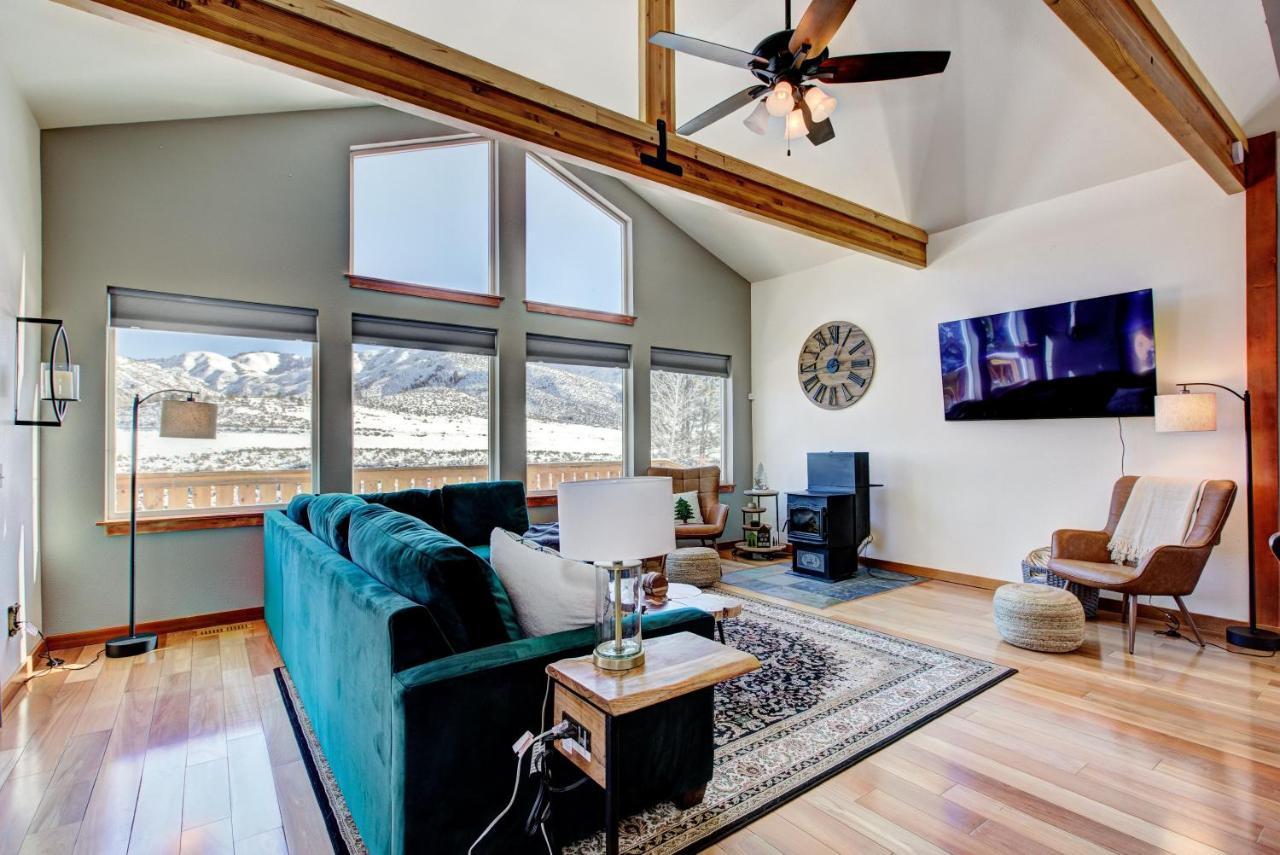 Twin Pines Cabin In Wilderness Ranch On Hwy 21, Amazing Views, 20 Ft Ceilings, Fully Fenced Yard, Pet Friendly, , Go Paddle Boarding At Lucky Peak, Or Snowshoeing In Idaho City And Take In The Hot Springs, Sleeps 10! Boise Buitenkant foto