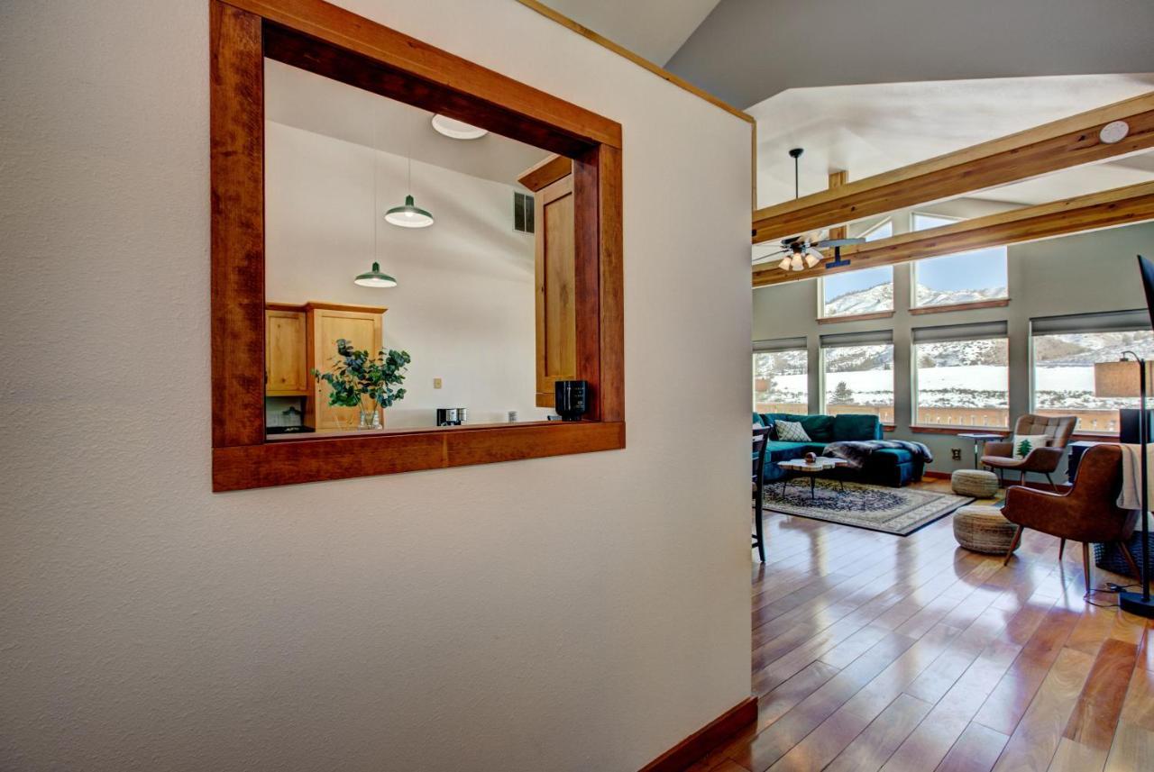 Twin Pines Cabin In Wilderness Ranch On Hwy 21, Amazing Views, 20 Ft Ceilings, Fully Fenced Yard, Pet Friendly, , Go Paddle Boarding At Lucky Peak, Or Snowshoeing In Idaho City And Take In The Hot Springs, Sleeps 10! Boise Buitenkant foto