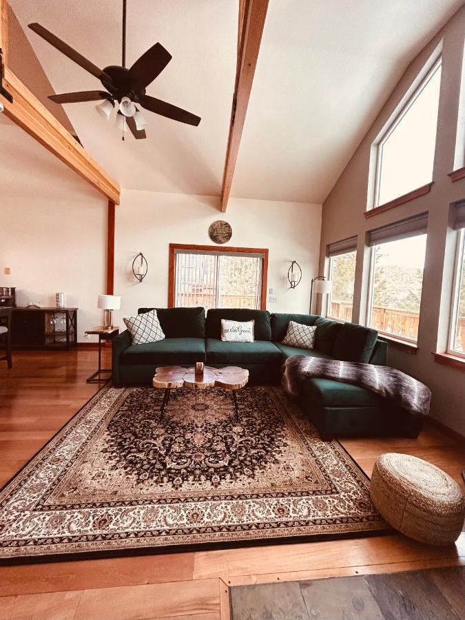 Twin Pines Cabin In Wilderness Ranch On Hwy 21, Amazing Views, 20 Ft Ceilings, Fully Fenced Yard, Pet Friendly, , Go Paddle Boarding At Lucky Peak, Or Snowshoeing In Idaho City And Take In The Hot Springs, Sleeps 10! Boise Buitenkant foto